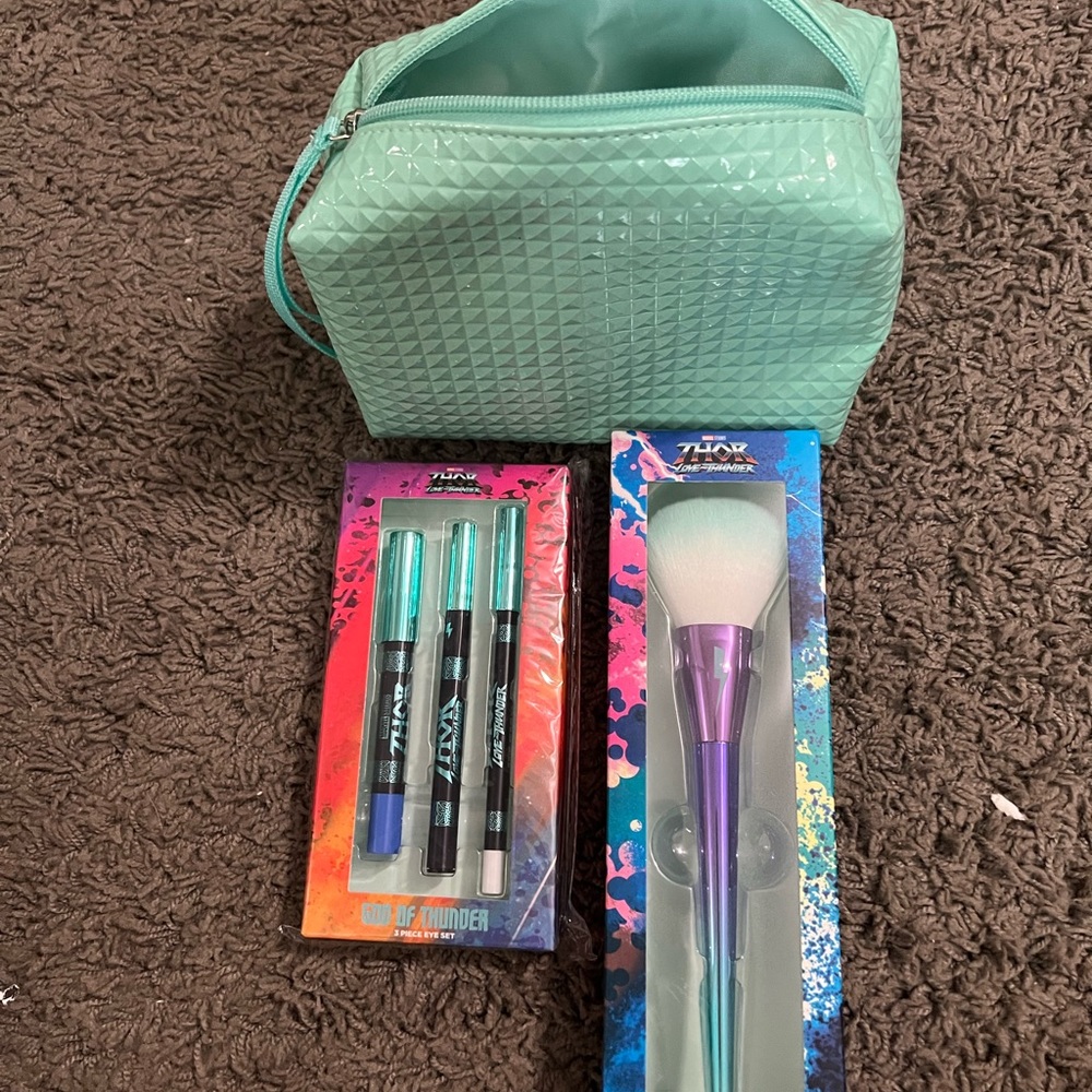 NIb Ulta Thor and thunder makeup bundle
